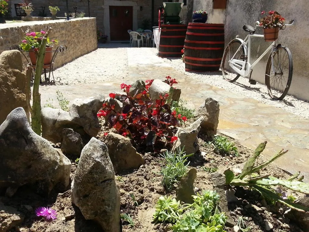 Al Merlo Olivo, Rural Istrian House Buje Chorwacja